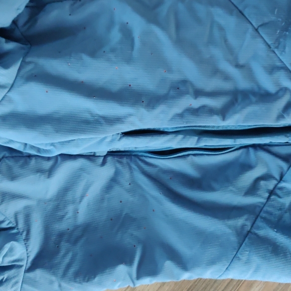 EUC TNF Ventrix Hoodie Jacket - Picture 9 of 9